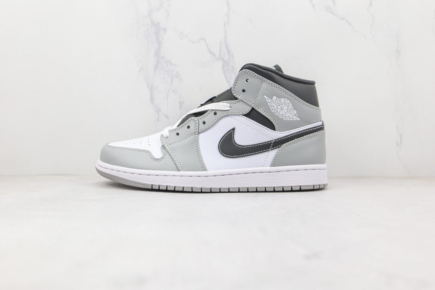 Jordan 1 Mid Light Smoke Grey Anthracite -