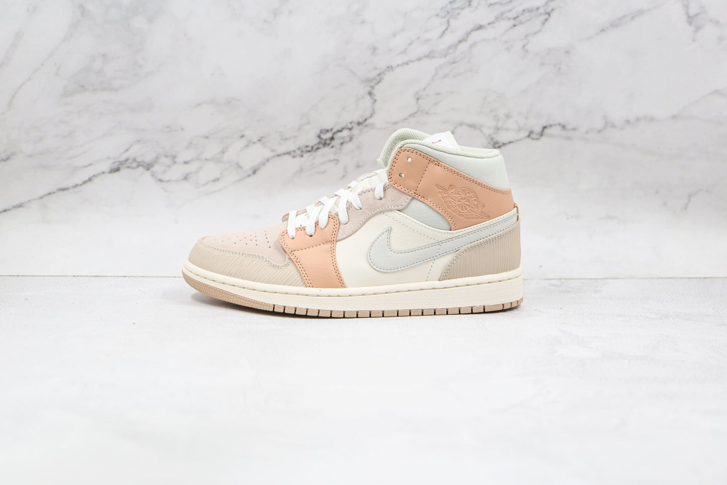 Jordan 1 Mid Milan -