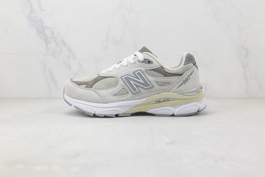 New Balance 990v3 - Rose