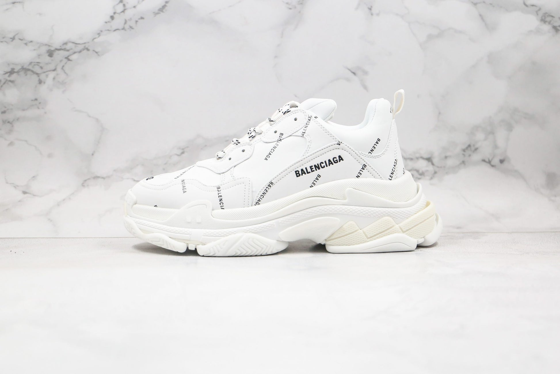 Balenciaga Triple S &#8211; Allover Logo - Blanc