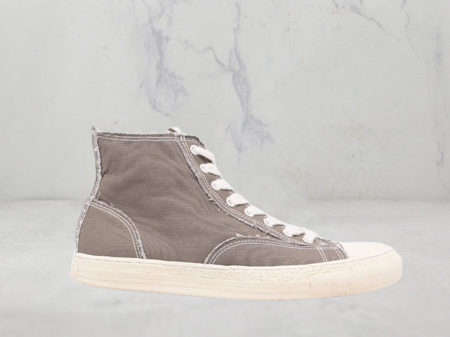 Mihara Yasuhiro Montantes General Scale - Gris
