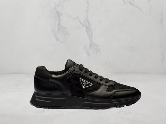 Prada Baskets Montantes Cuir et Nylon - Noir
