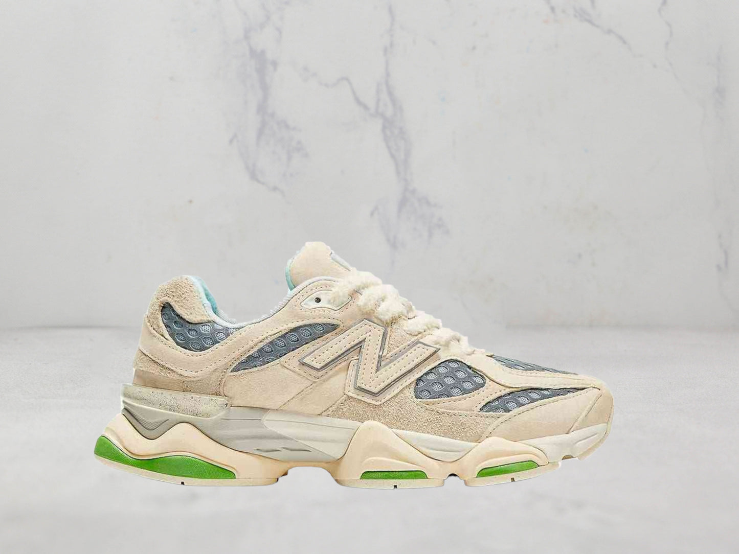 New Balance 9060 - Blanc / Bleu / Rouge