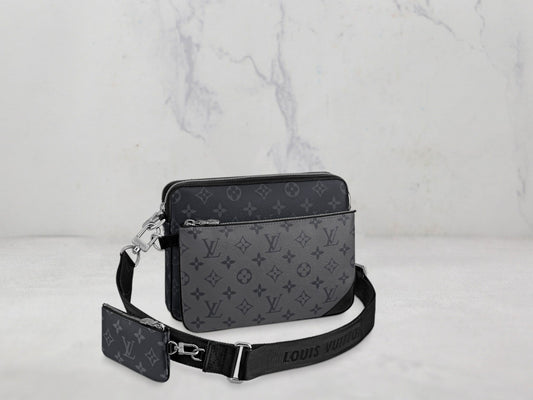 Louis Vuitton &#8211; TRIO MESSENGER Monogram Éclipse