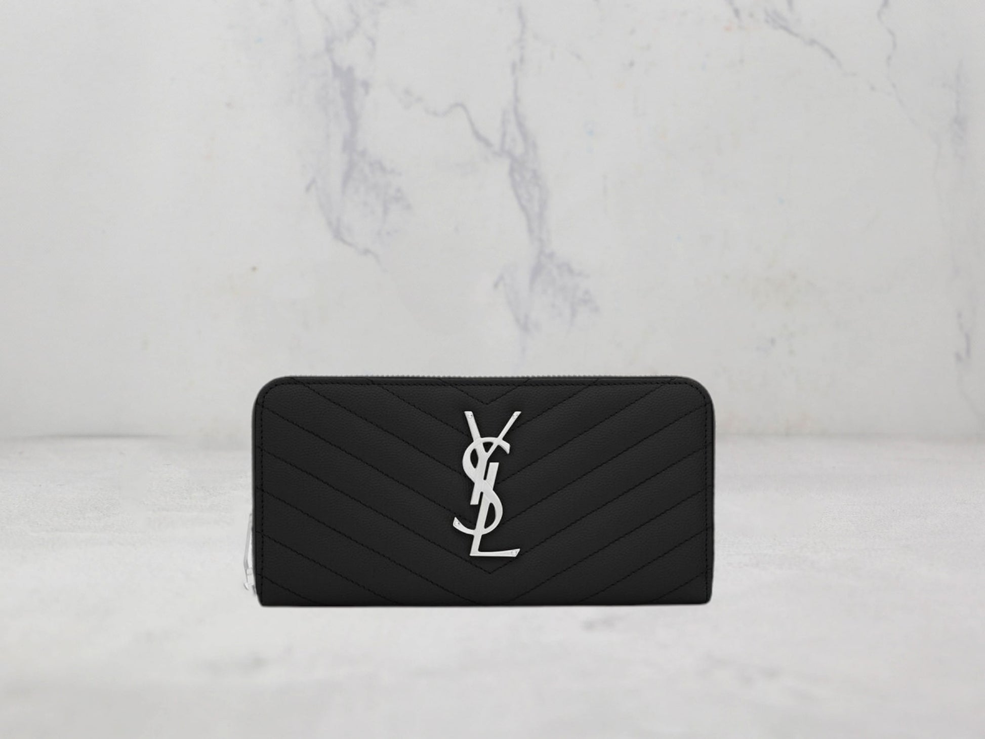 Saint Laurent Cassandre Matelassé Grand Portefeuille Logo Argenté