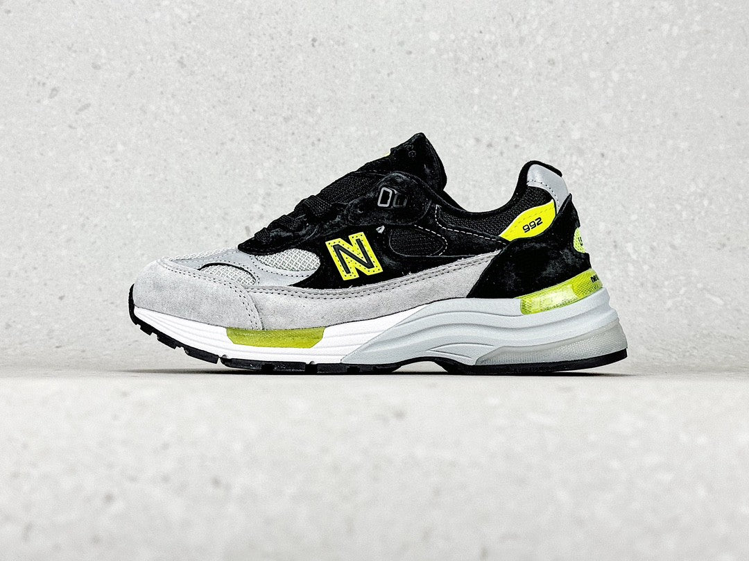 New Balance 992 - Noir / Jaune Fluo