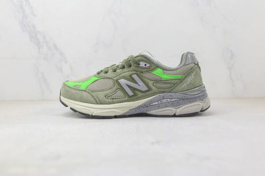 New Balance 990v3 - GRIS / VERT
