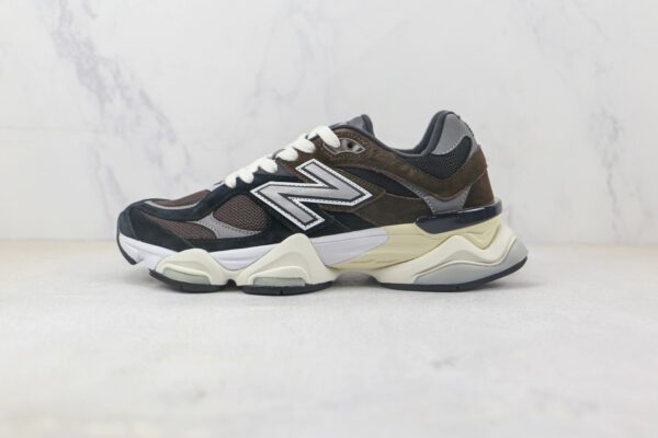 New Balance 9060 - Noir / marron
